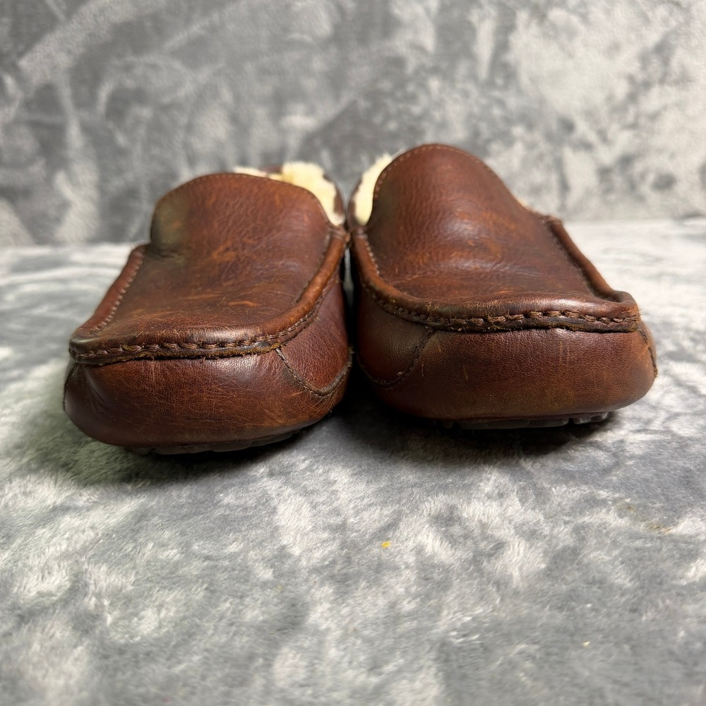 UGG Australia Mens SZ 9 Ascot Brown Leather Sheepskin Lined Slippers - Picture 2 of 10
